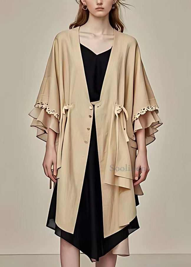 Well Tailored Coat with a Graceful Silhouette