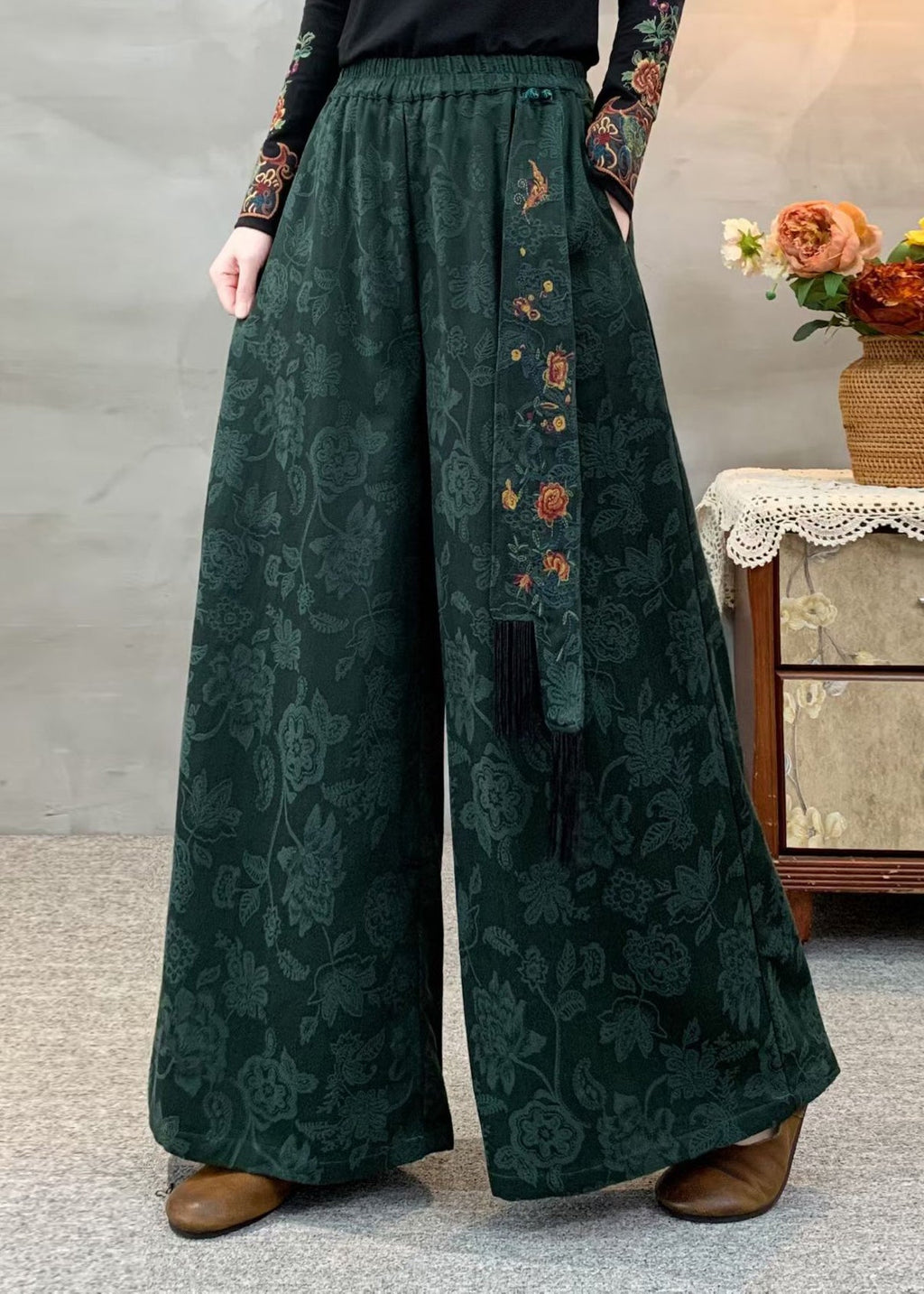 Elegantly Styled Pants for Everyday Wear