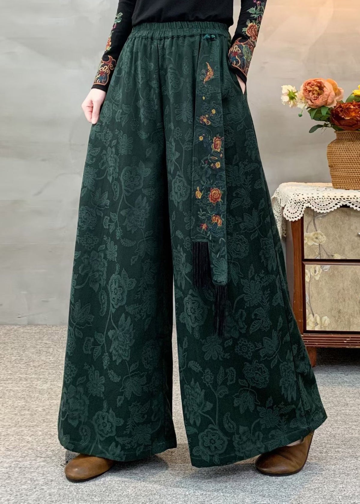 Classic Vintage Pants with a Flattering Fit