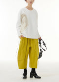 Effortlessly Elegant Pants with a Timeless Design