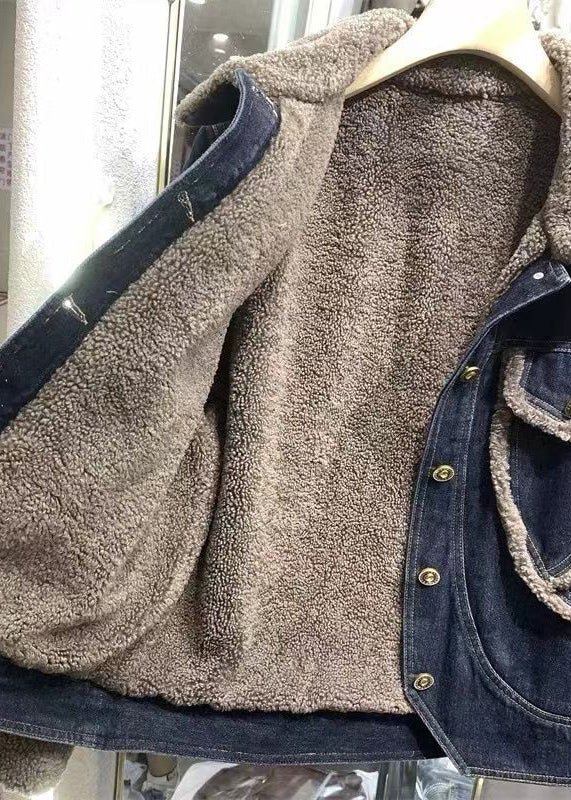 Gracefully Styled Coat for Any Occasion