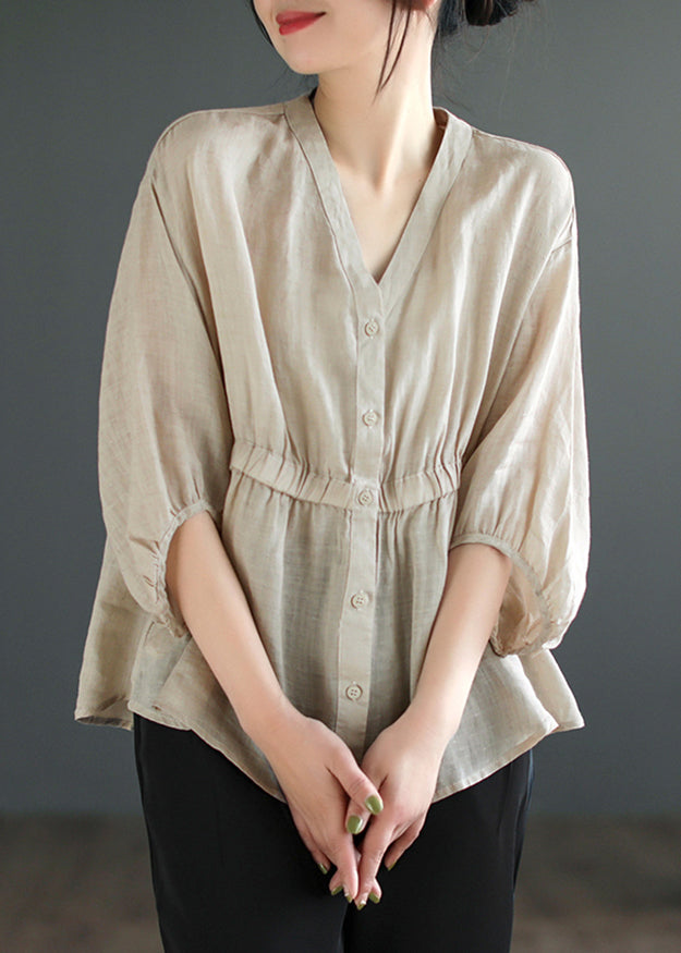 Well Tailored Blouse with a Graceful Silhouette
