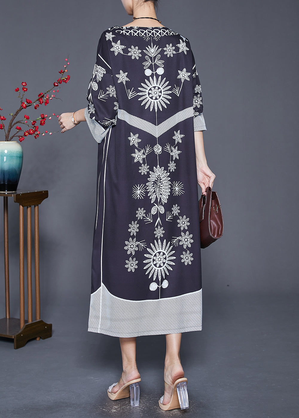 Beautifully Crafted Dress in a Classic Style