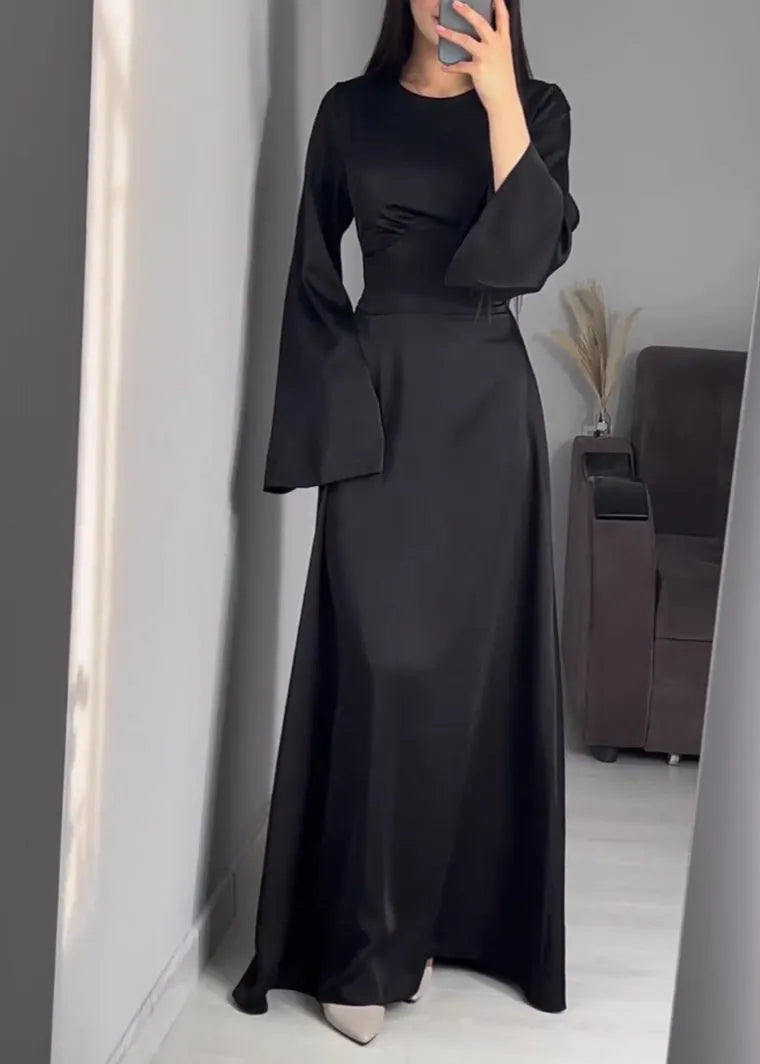 Effortlessly Elegant Dress with a Timeless Design