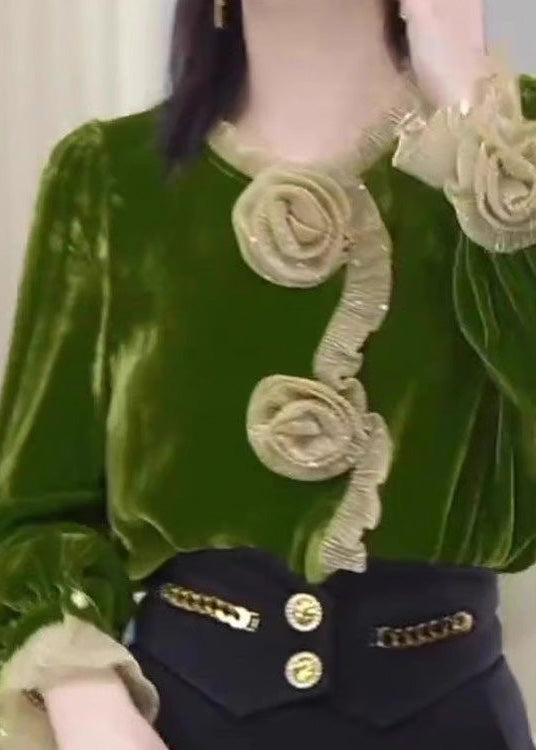 Classic Vintage Blouse with a Flattering Fit