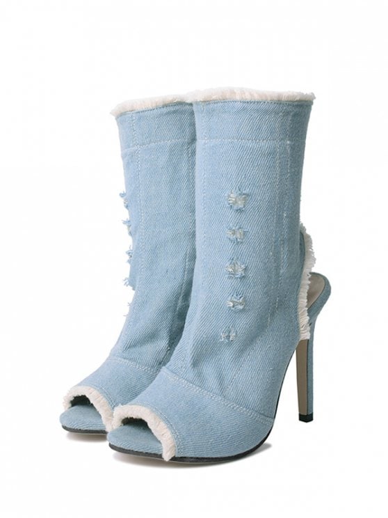 Graceful Orthopedic Boots for Modern Look