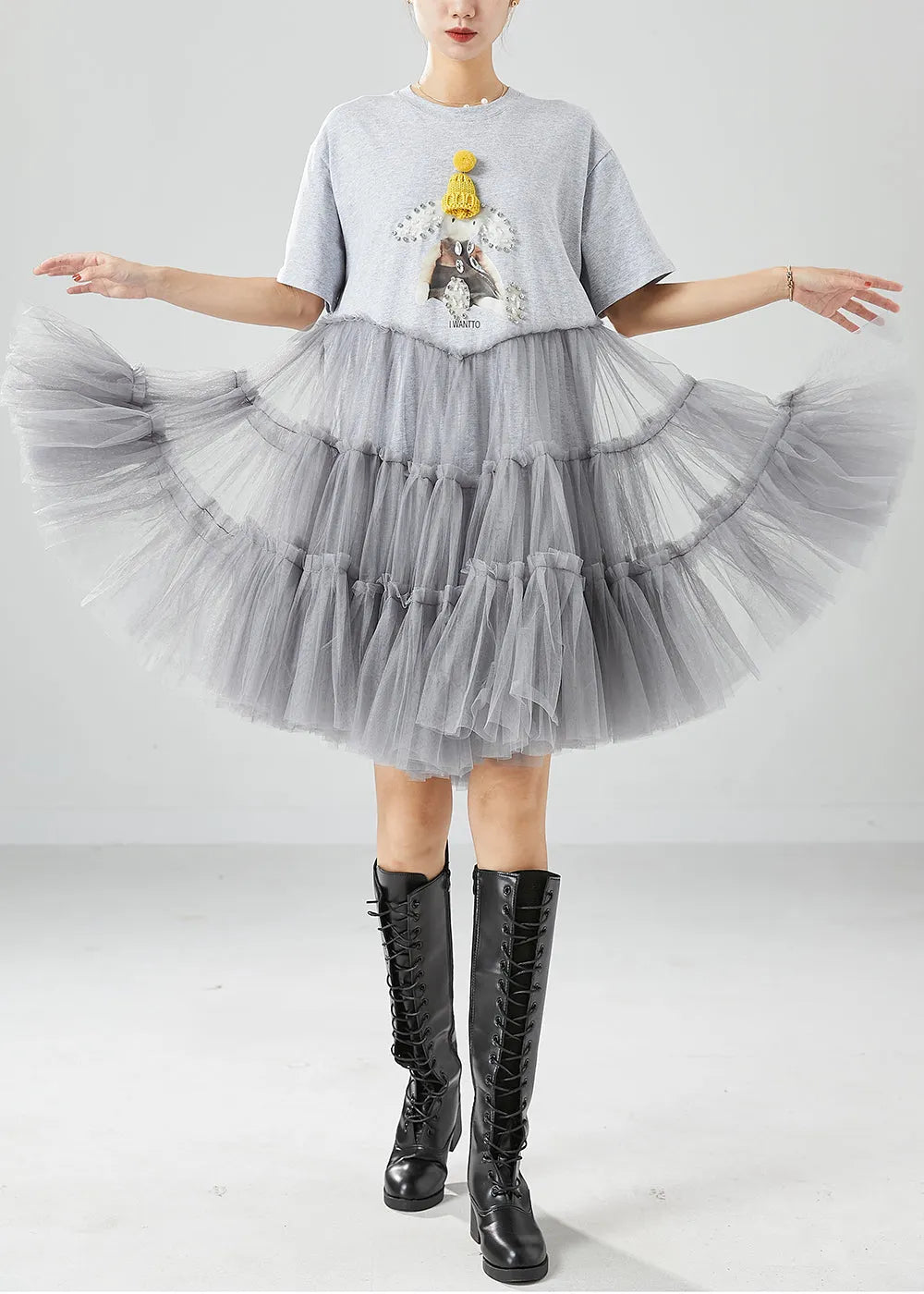 Effortlessly Elegant Dress with a Timeless Design