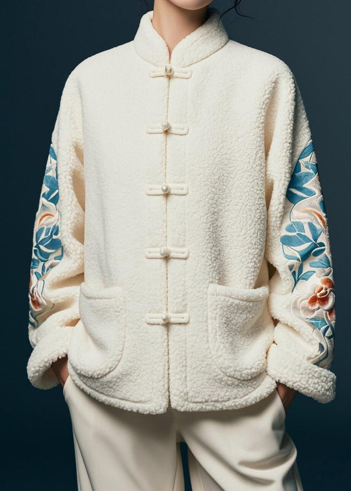Elegantly Styled Coat for Everyday Wear