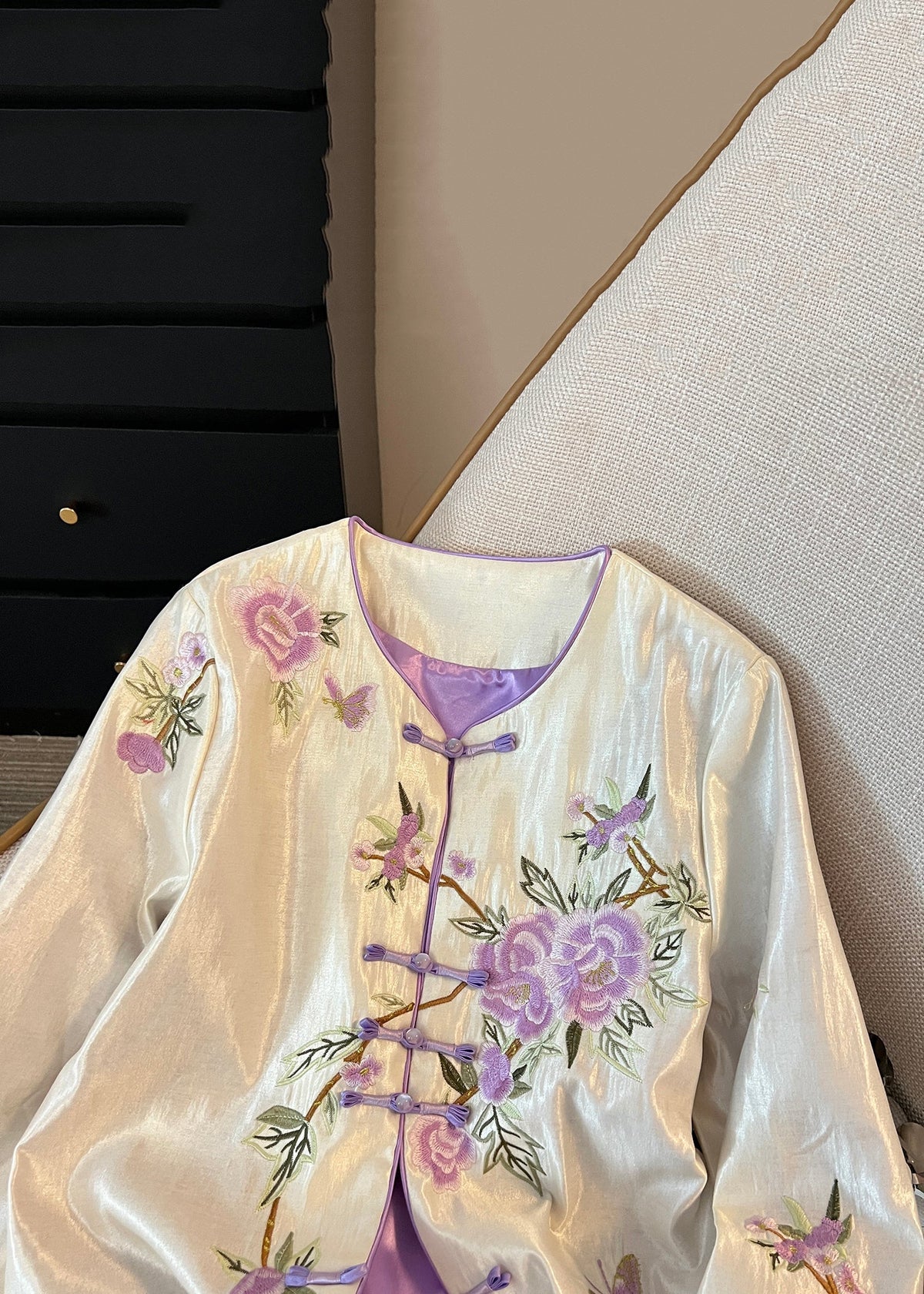 Elegantly Styled Coat for Everyday Wear