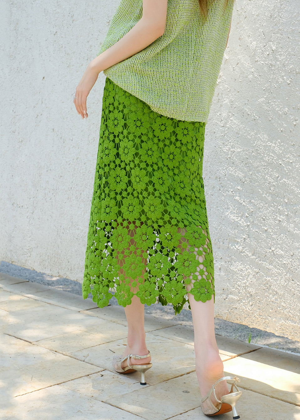 Effortlessly Elegant Garment with a Timeless Design