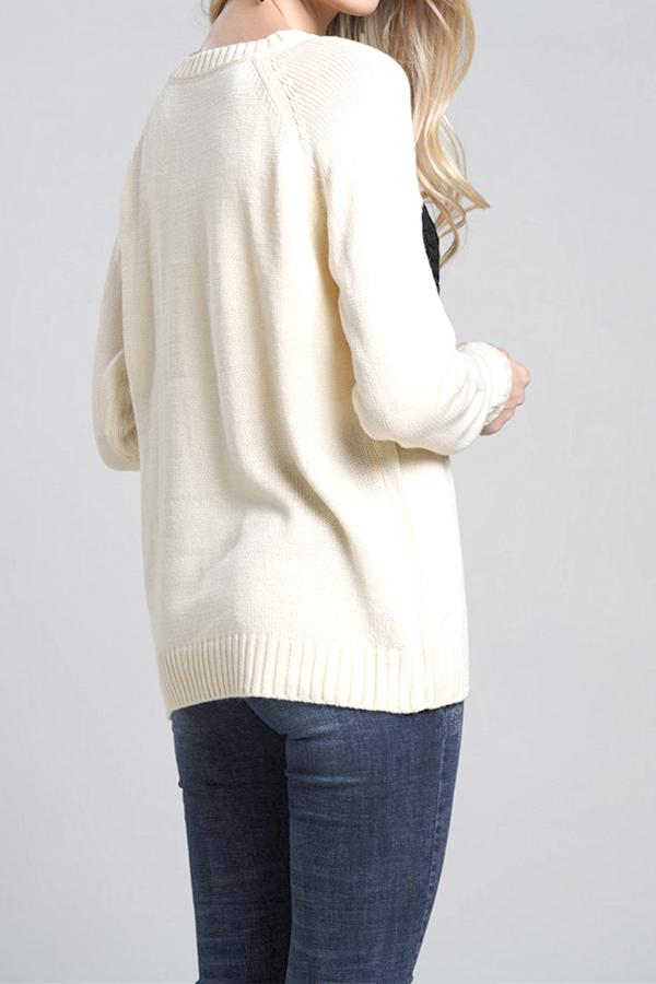 Effortlessly Elegant Sweater with a Timeless Design