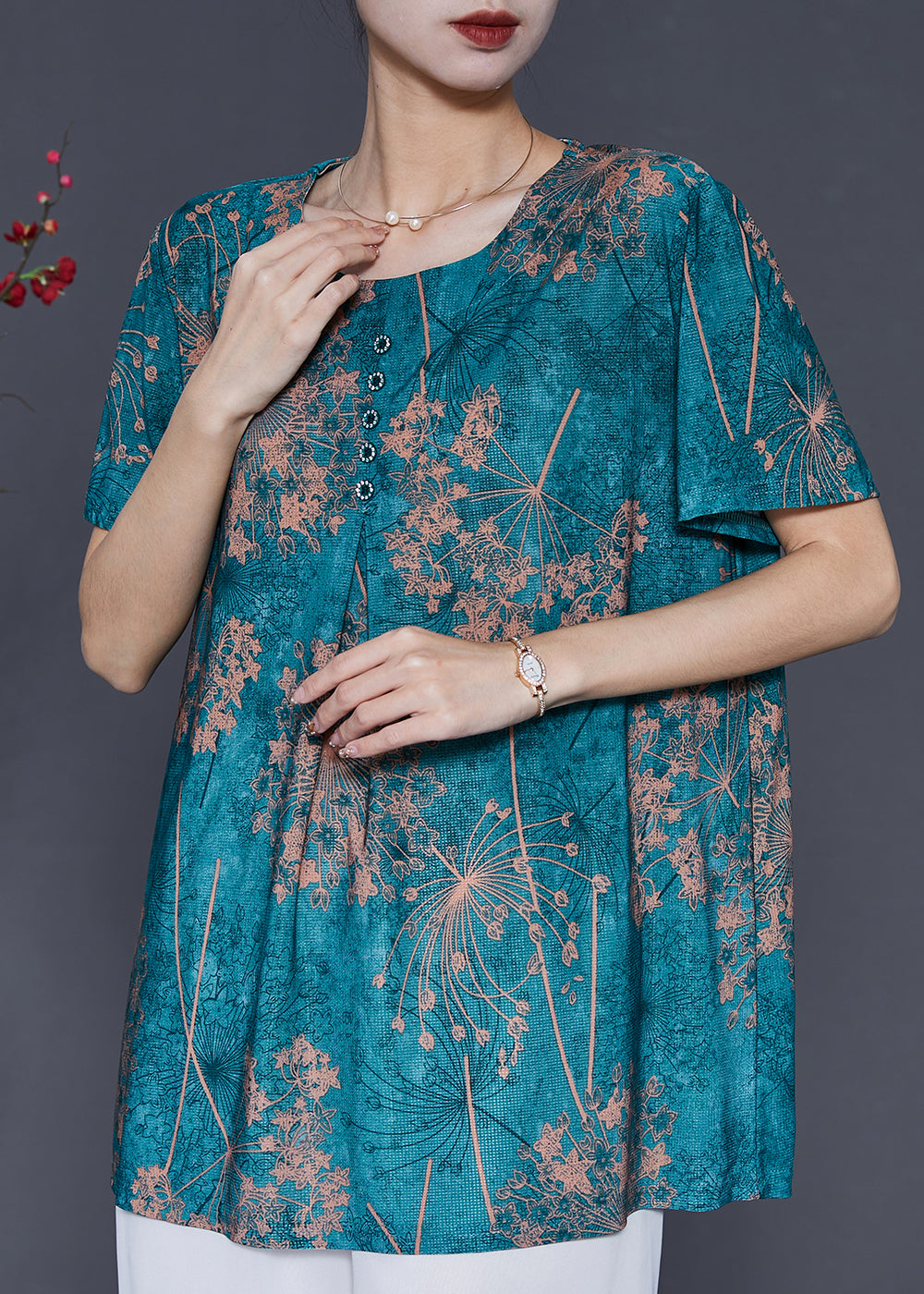Effortlessly Elegant Shirt with a Timeless Design