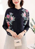 Effortlessly Elegant Top with a Timeless Design