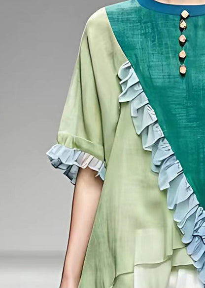 Effortlessly Elegant Top with a Timeless Design