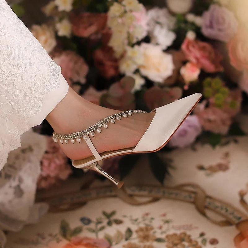 Graceful Orthopedic Sandals for Modern Look