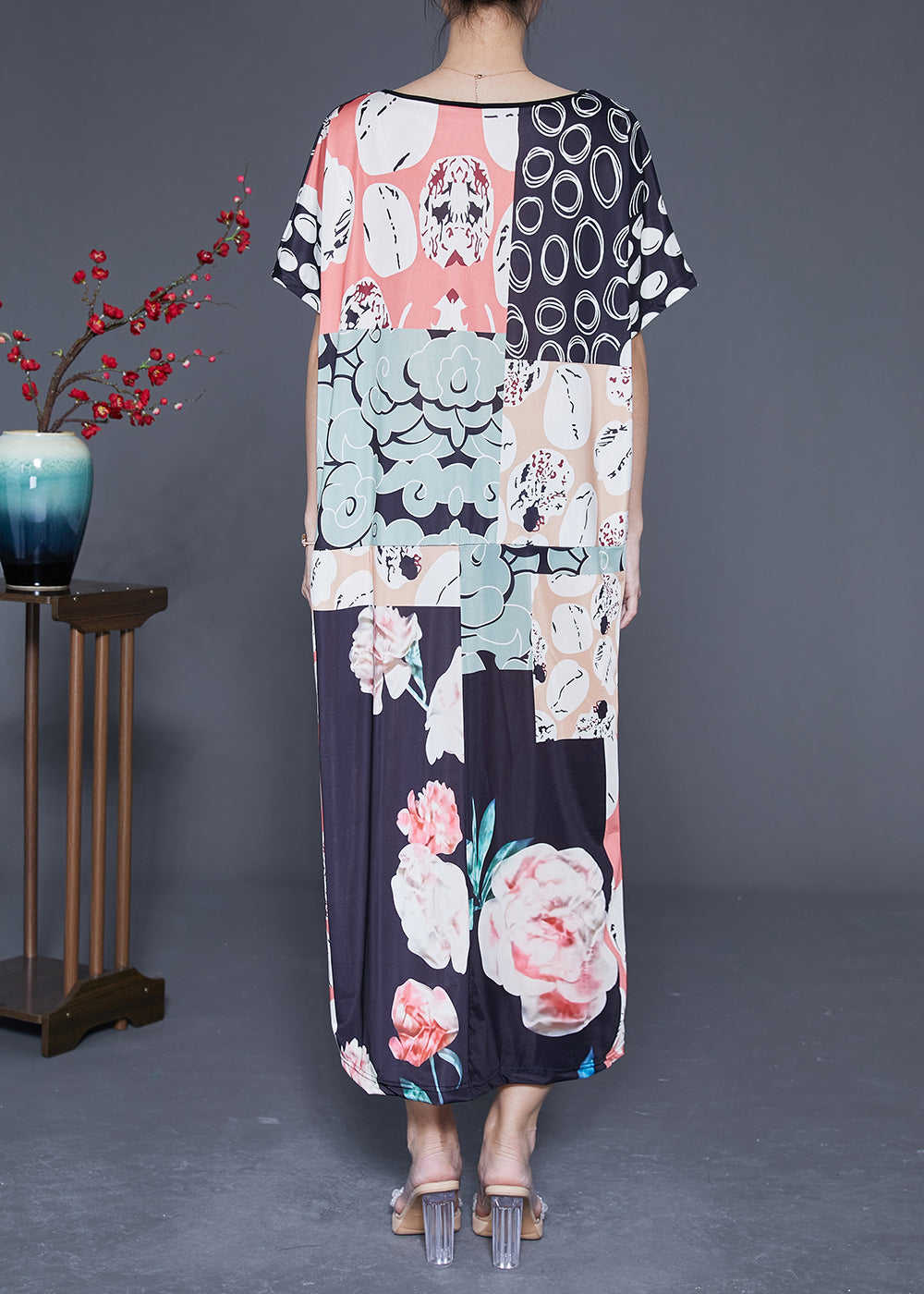 Classic Vintage Dress with a Flattering Fit