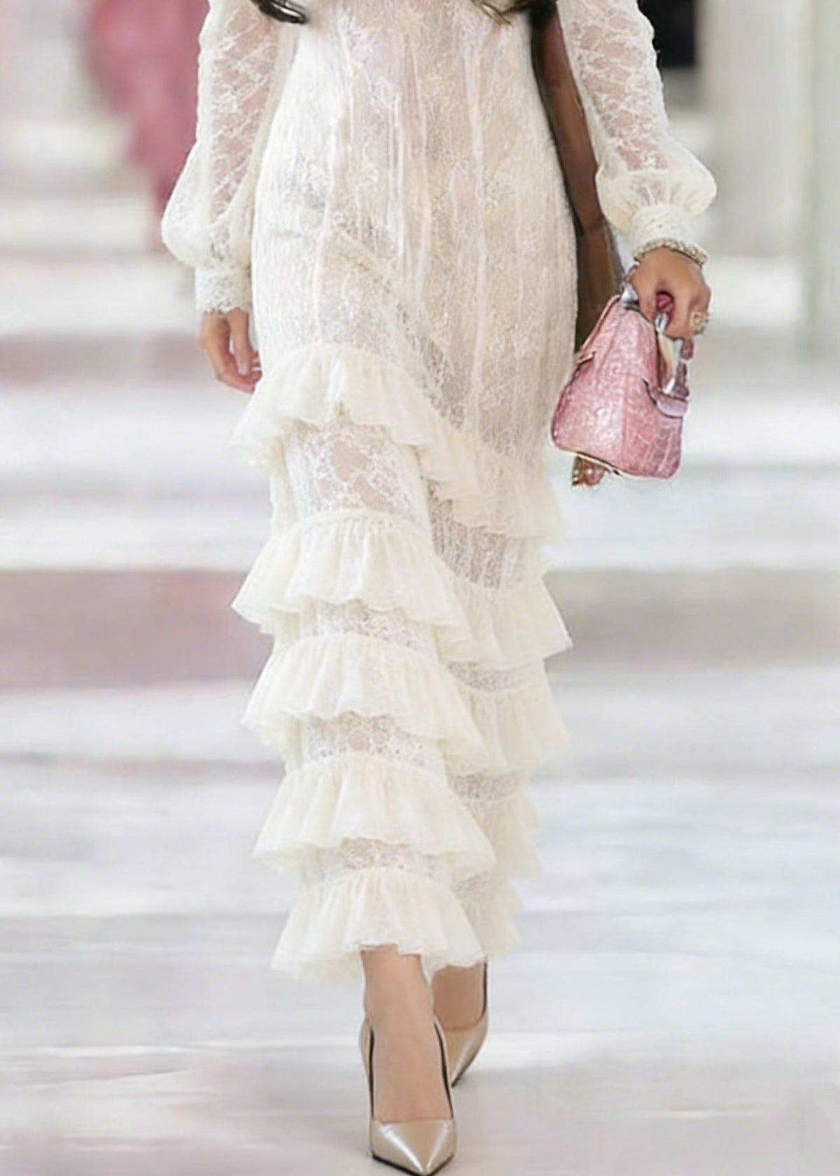 Well Tailored Dress with a Graceful Silhouette