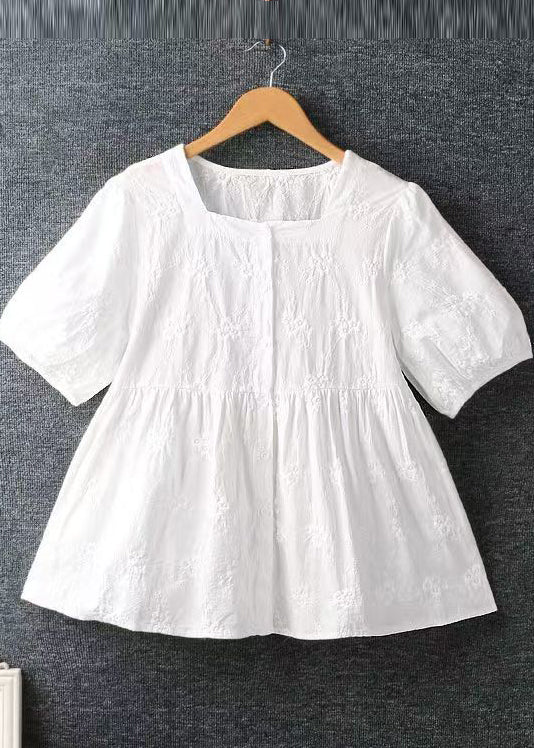 Effortlessly Elegant Top with a Timeless Design