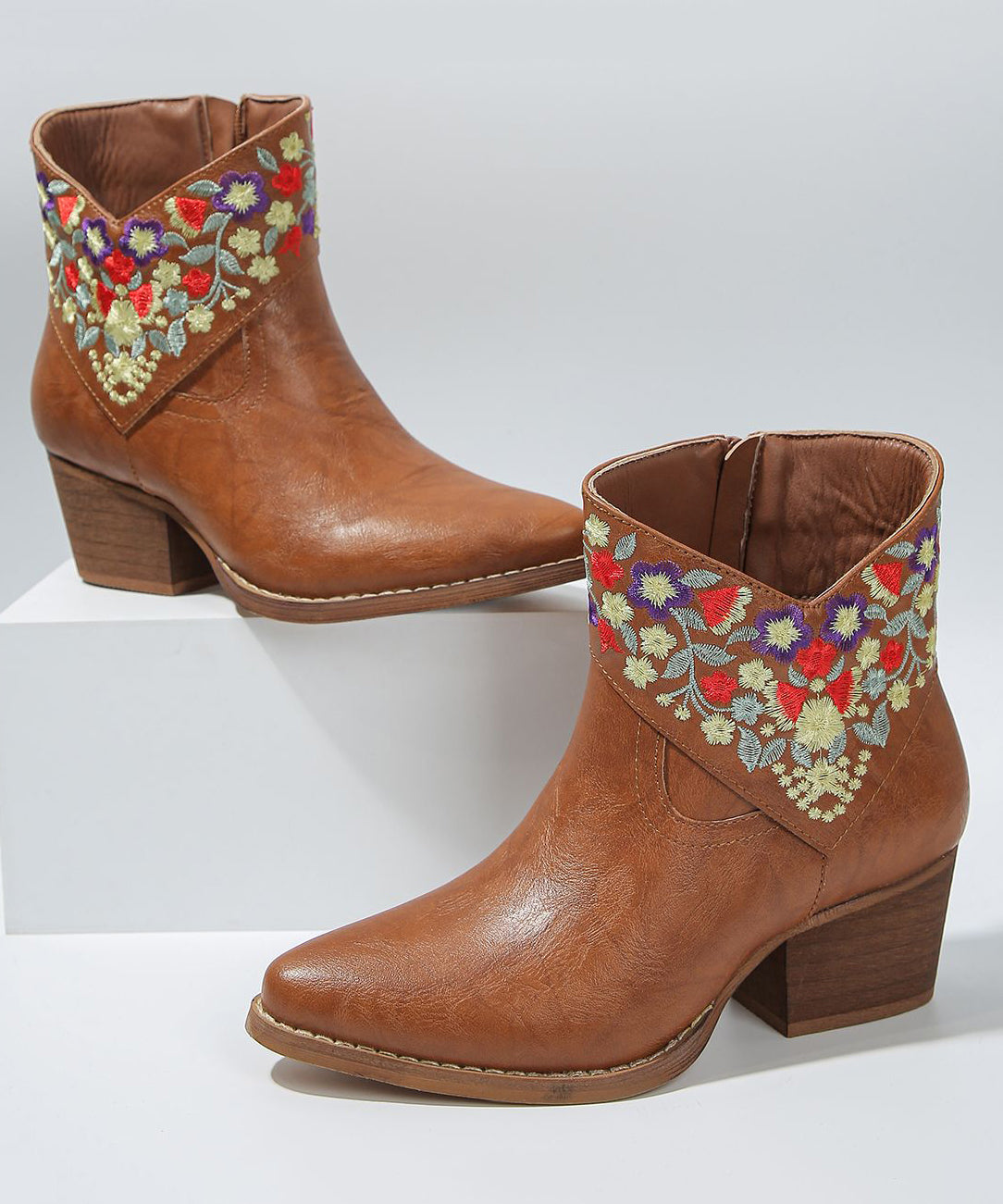 Graceful Orthopedic Boots for Modern Look