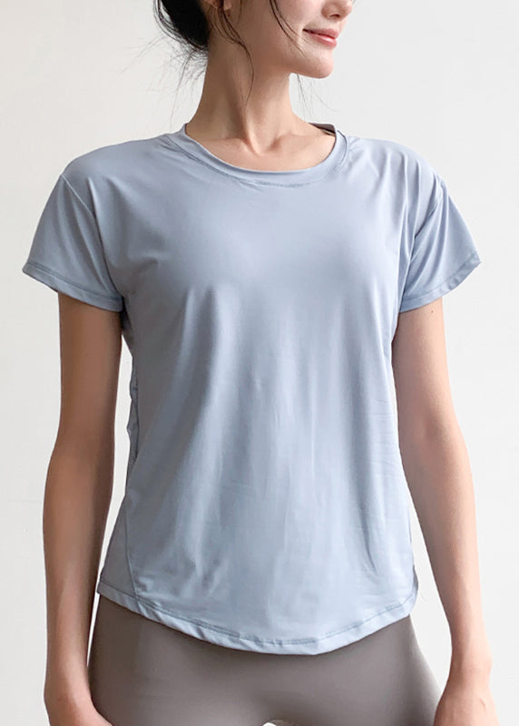 Well Tailored Top with a Graceful Silhouette