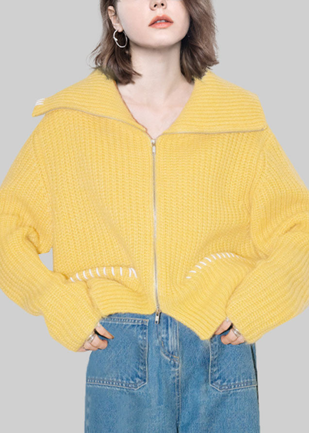 Effortlessly Elegant Cardigan with a Timeless Design