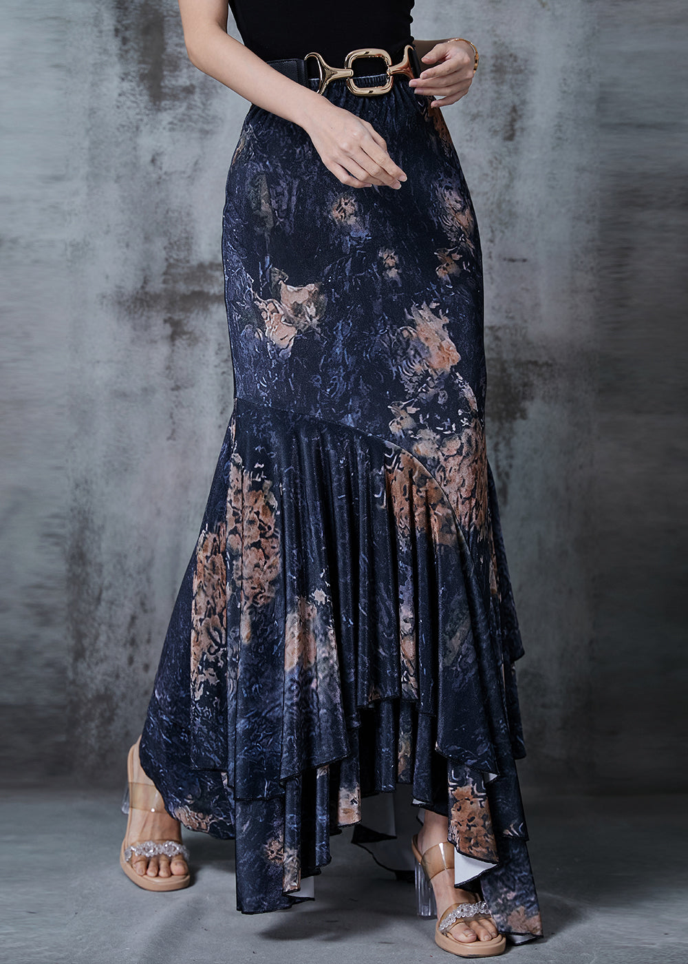 Well Tailored Garment with a Graceful Silhouette