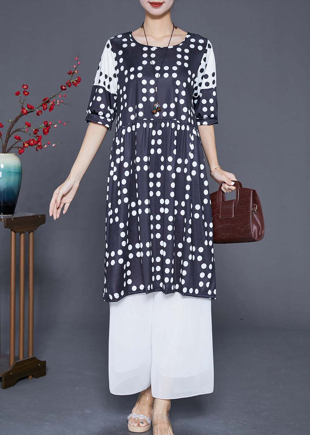 Beautifully Crafted Dress in a Classic Style