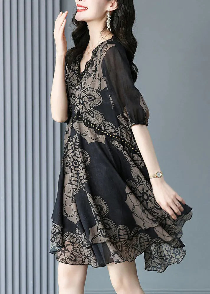 Beautifully Finished Dress in a Timeless Design