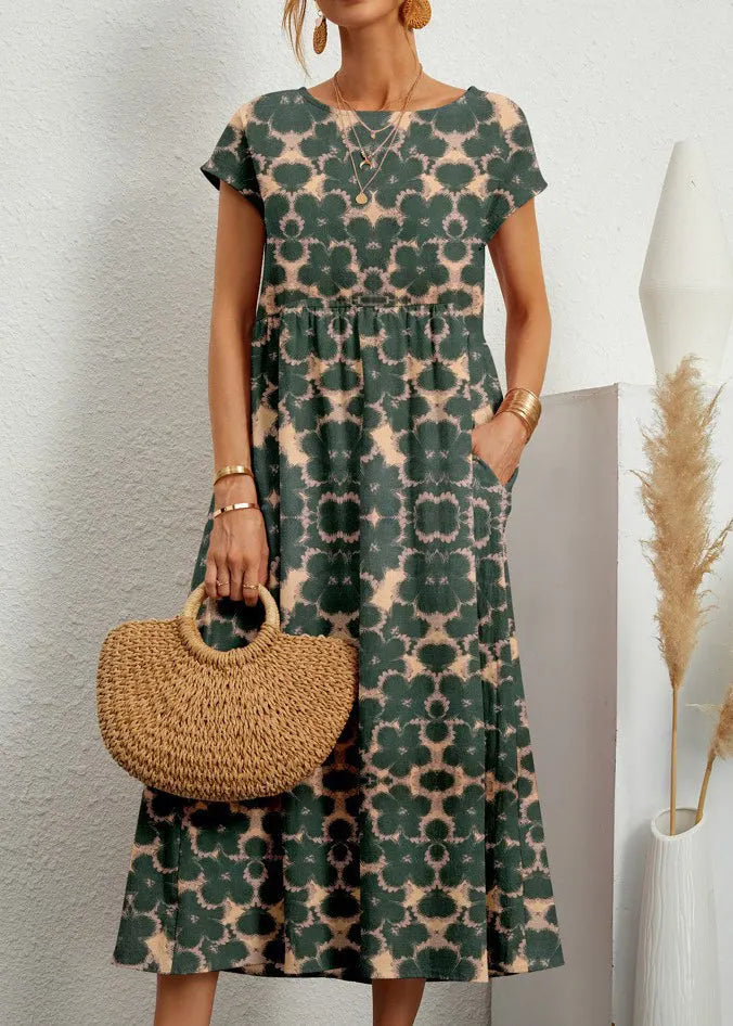 Classic Vintage Dress with a Flattering Fit