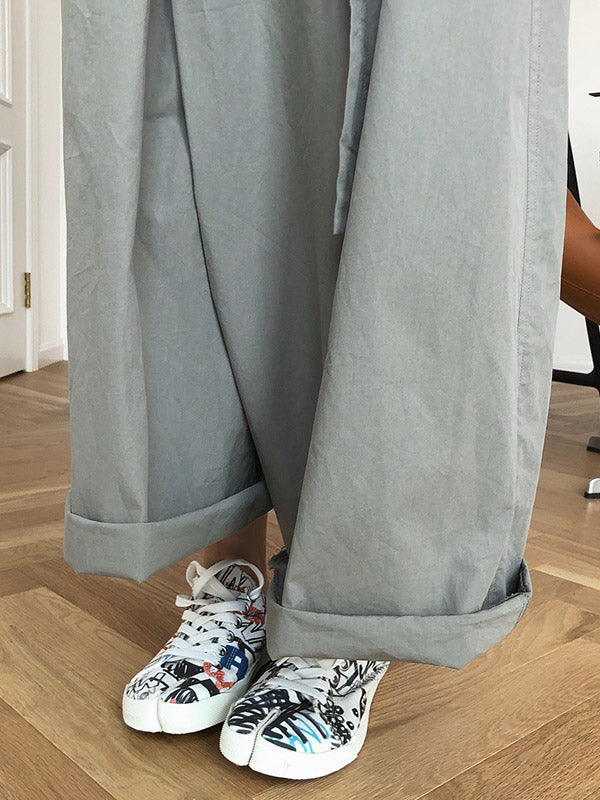Effortlessly Elegant Garment with a Timeless Design