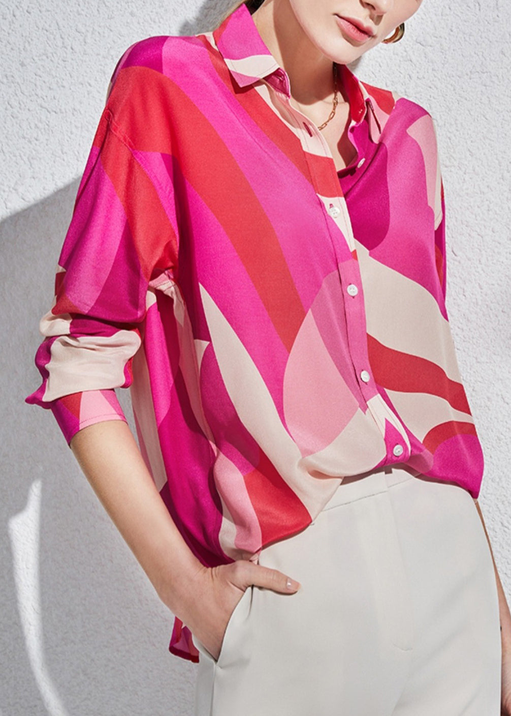 Effortlessly Elegant Shirt with a Timeless Design