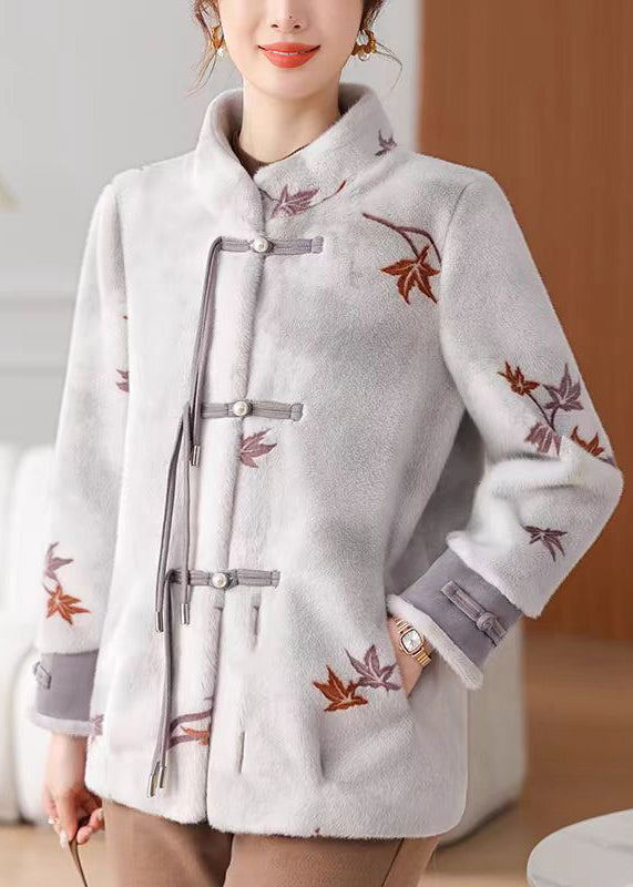 Beautifully Finished Coat in a Timeless Design