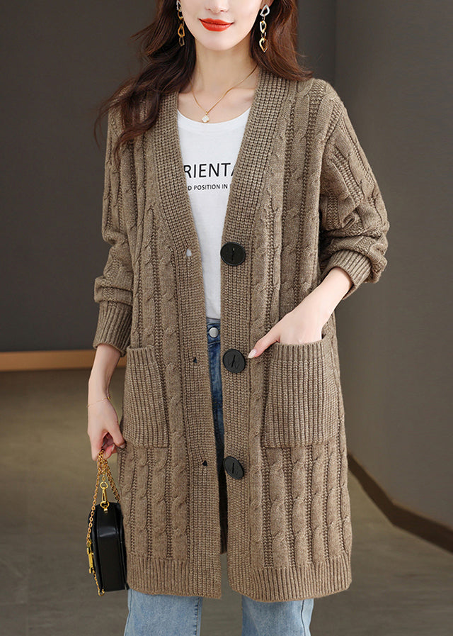 Well Tailored Cardigan with a Graceful Silhouette