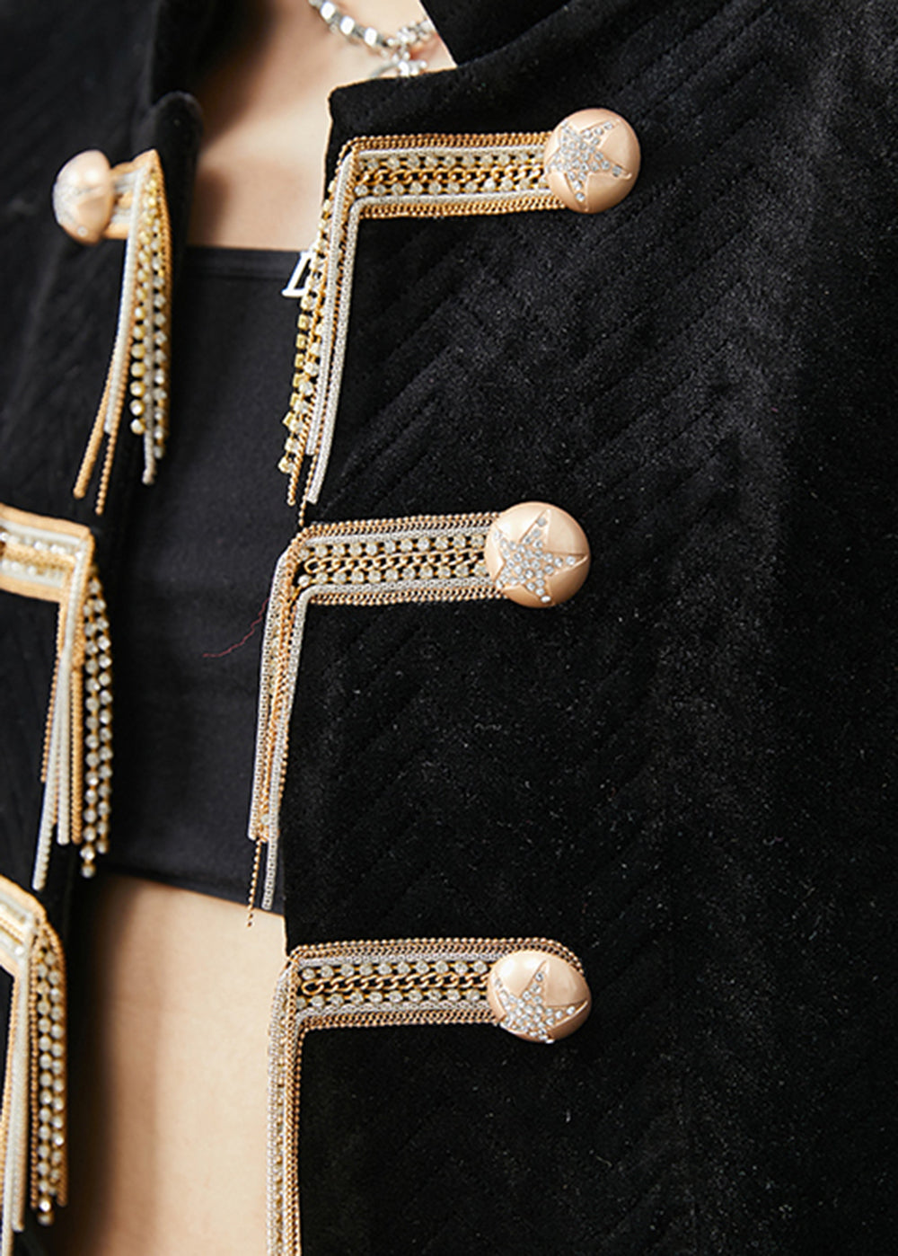 Effortlessly Elegant Jacket with a Timeless Design