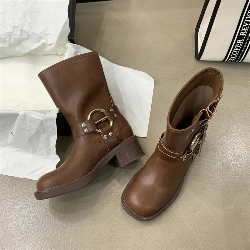 Graceful Orthopedic Boots for Modern Look