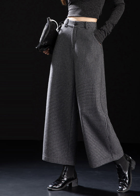 Well Tailored Pants with a Graceful Silhouette