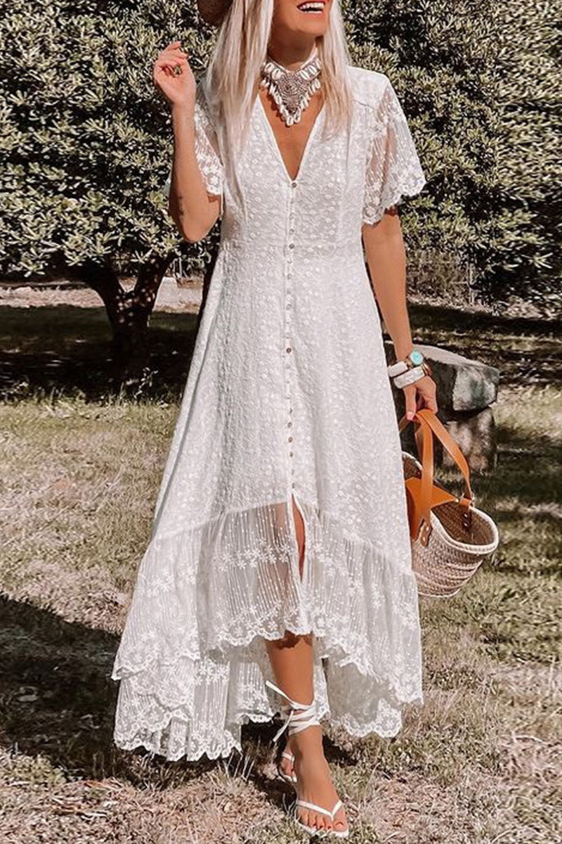 Beautifully Finished Dress in a Timeless Design