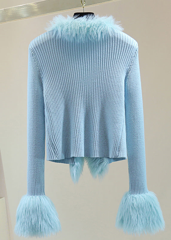 Classic Vintage Sweater with a Flattering Fit
