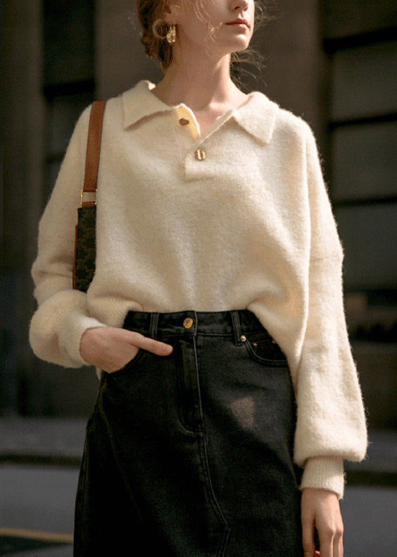 Well Tailored Top with a Graceful Silhouette