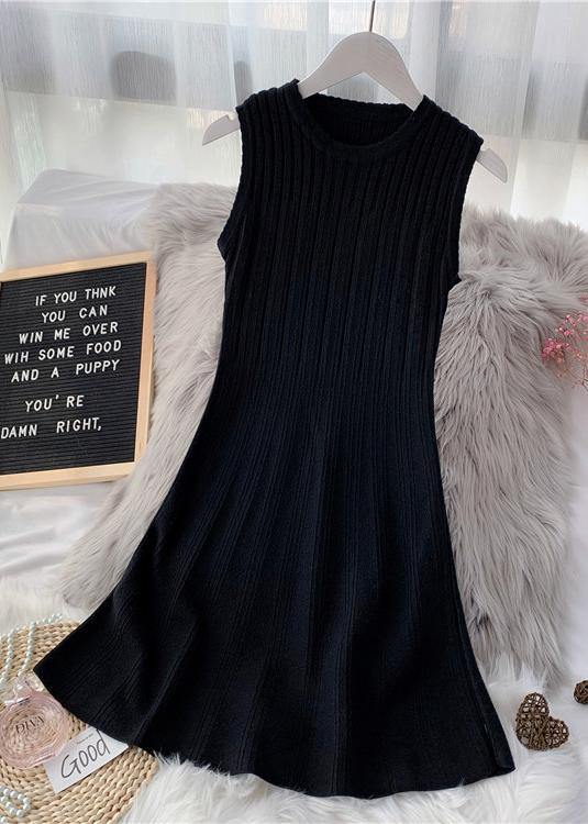 Well Tailored Sweater with a Graceful Silhouette