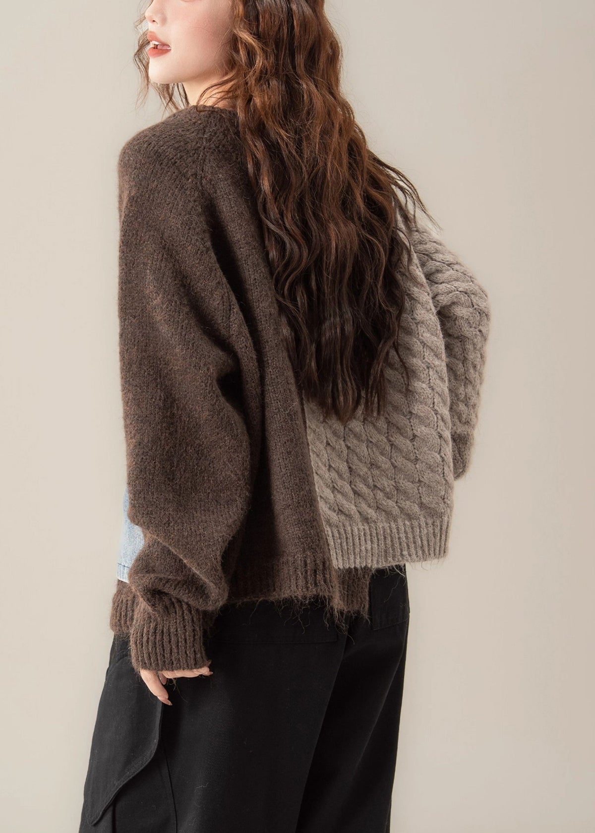Classic Vintage Sweater with a Flattering Fit