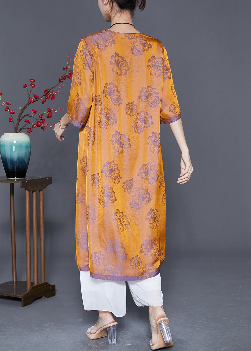 Well Tailored Dress with a Graceful Silhouette
