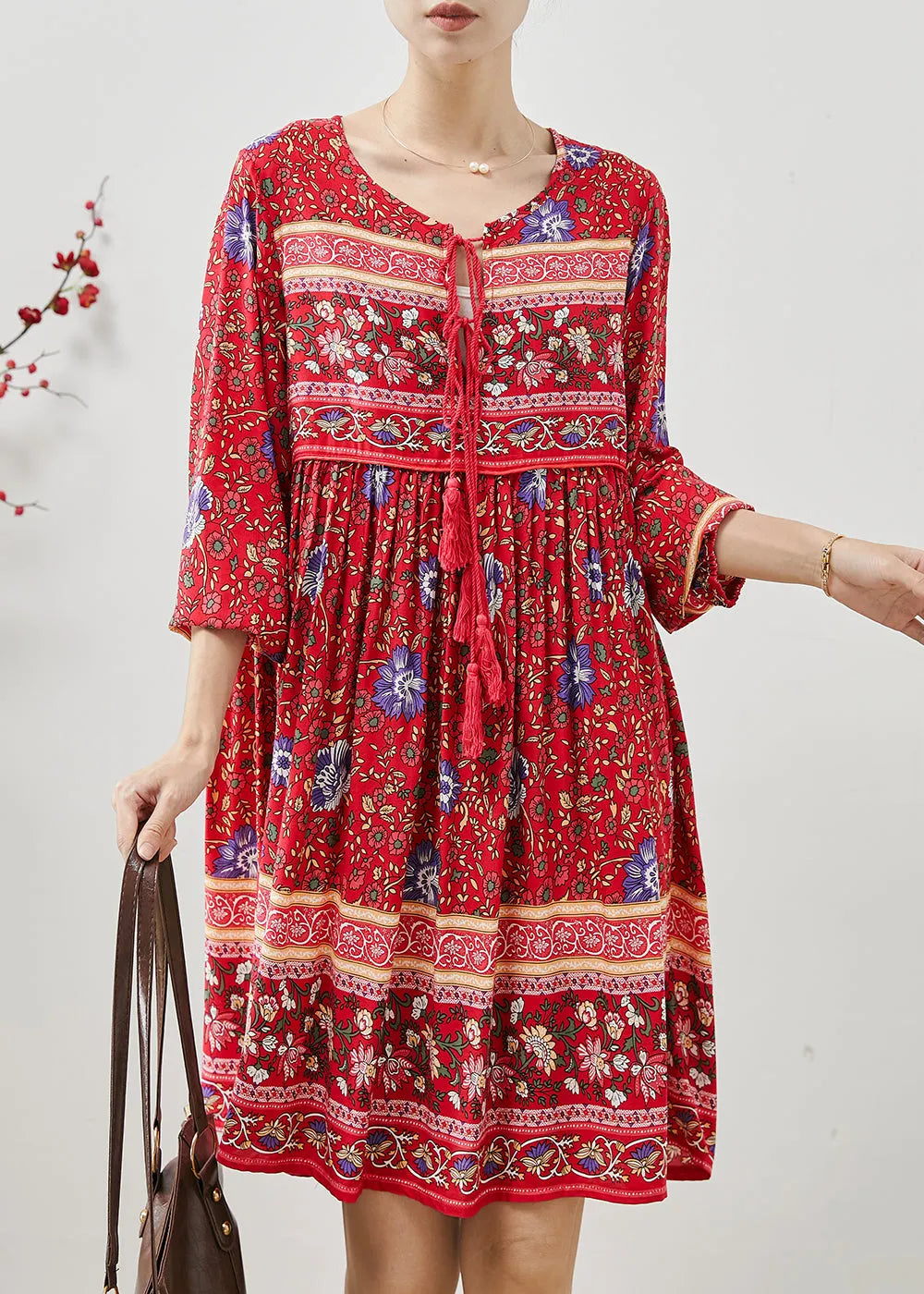 Beautifully Finished Dress in a Timeless Design