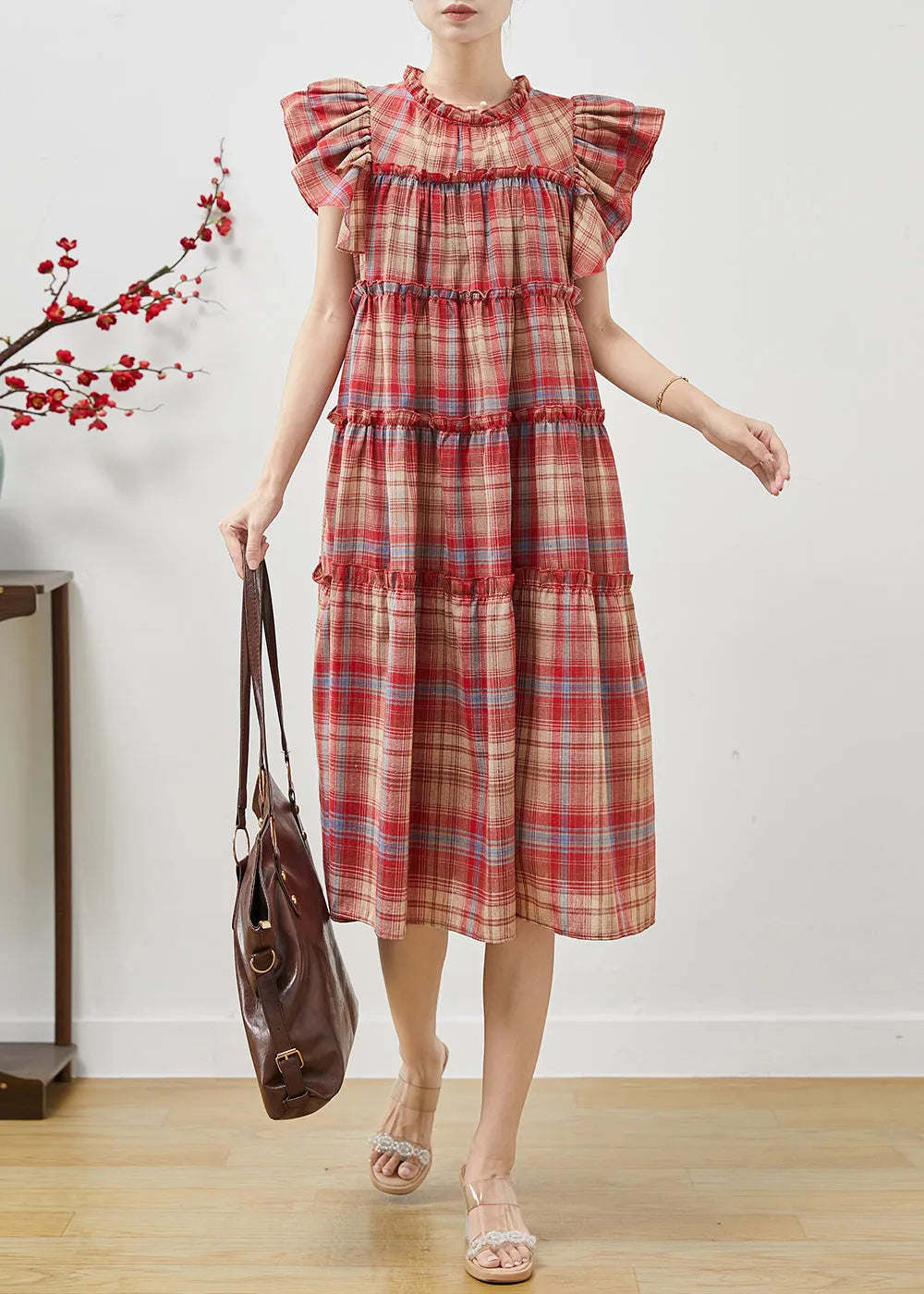 Well Tailored Dress with a Graceful Silhouette