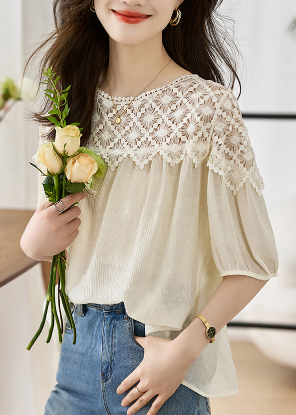 Well Tailored Top with a Graceful Silhouette