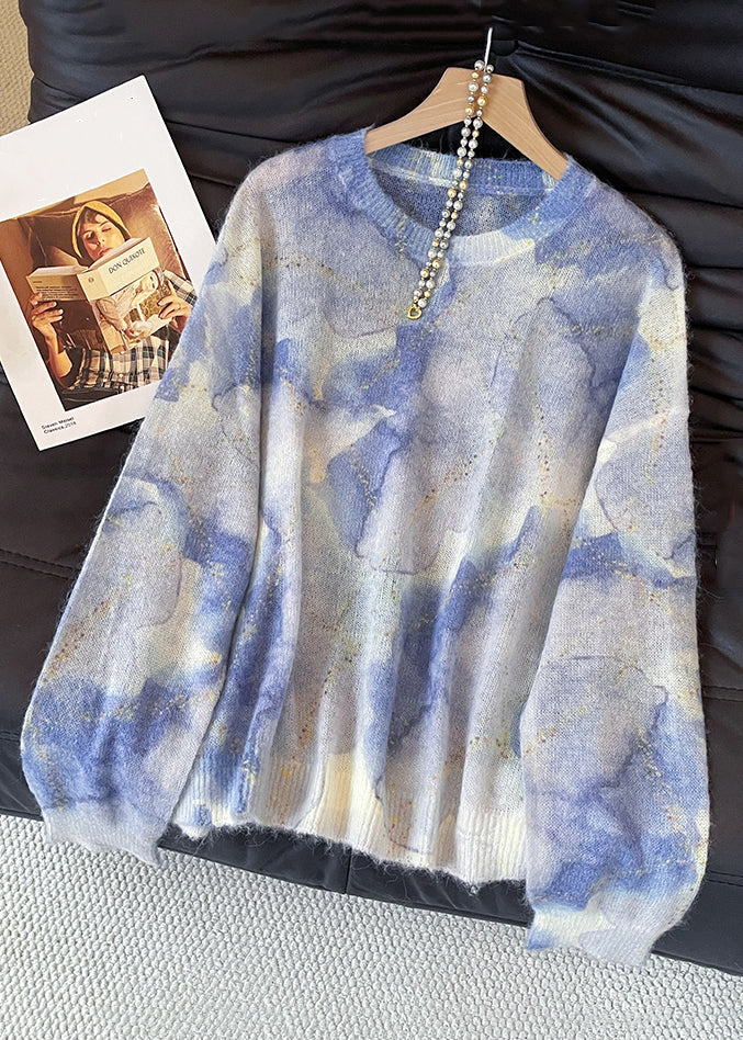 Effortlessly Elegant Sweater with a Timeless Design