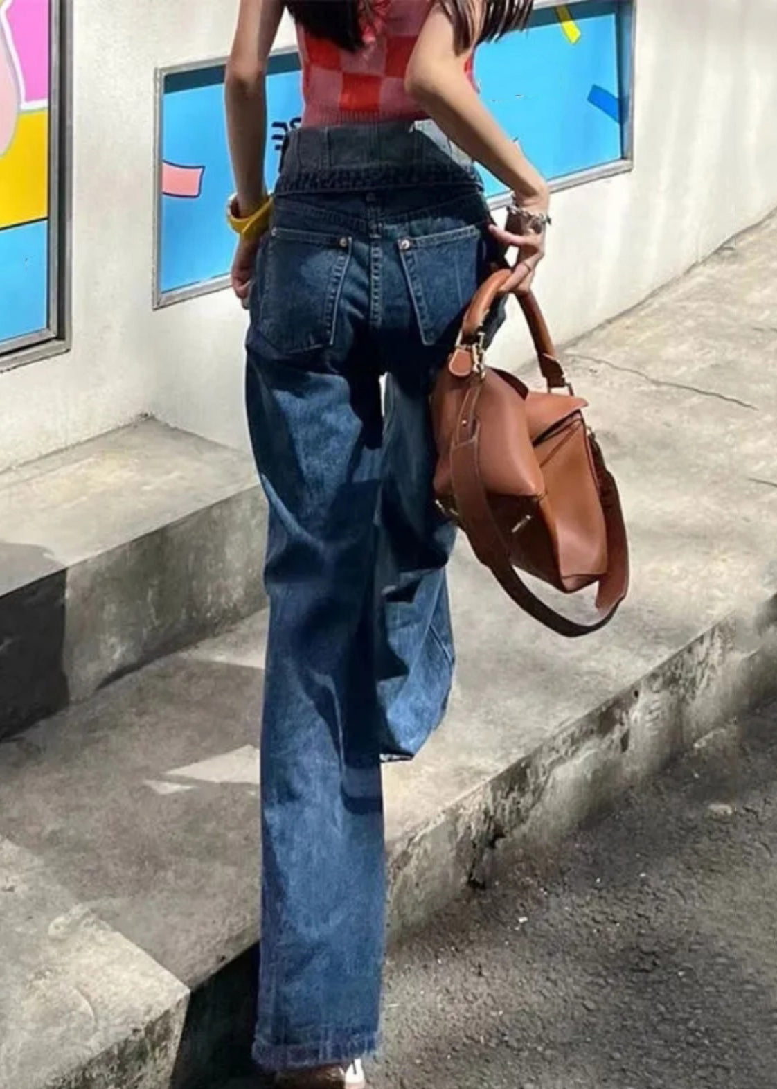 Well Tailored Pants with a Graceful Silhouette