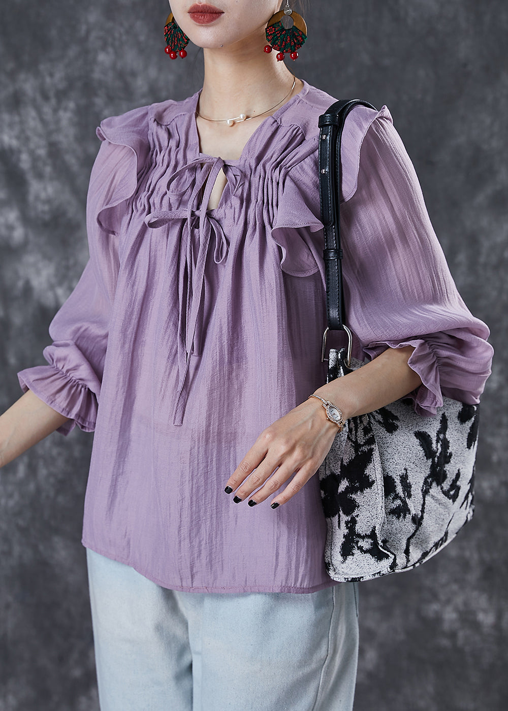Well Tailored Top with a Graceful Silhouette