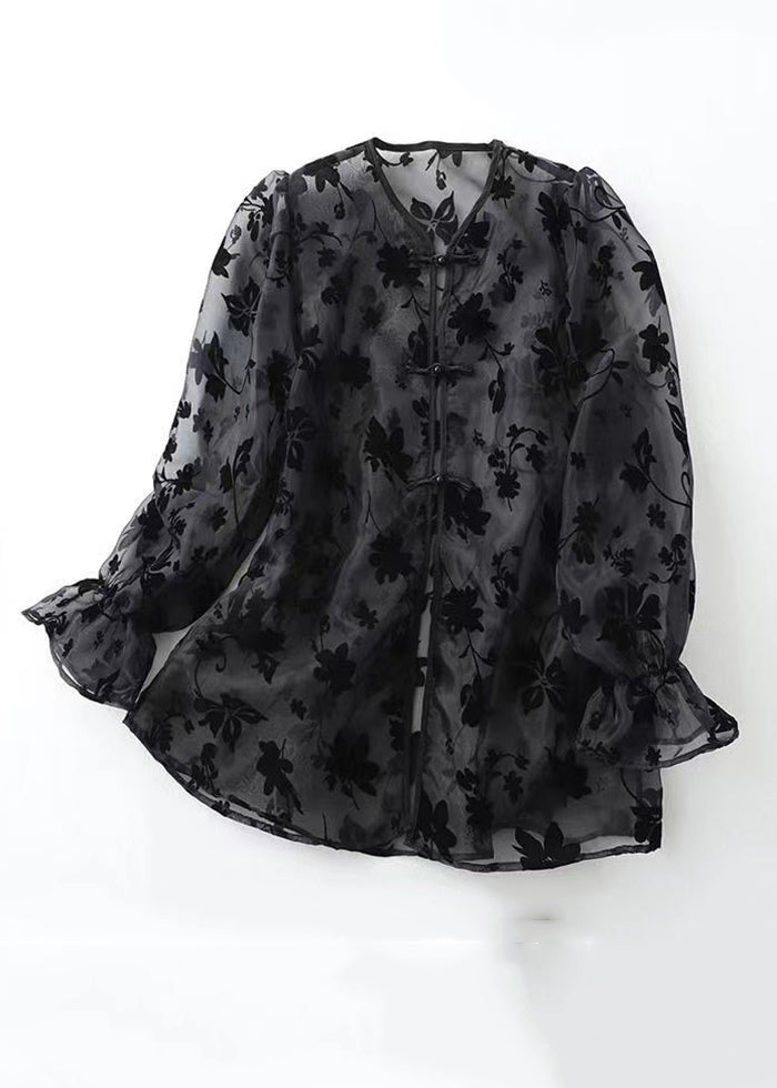 Beautifully Finished Blouse in a Timeless Design