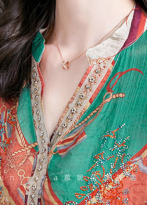 Well Tailored Blouse with a Graceful Silhouette